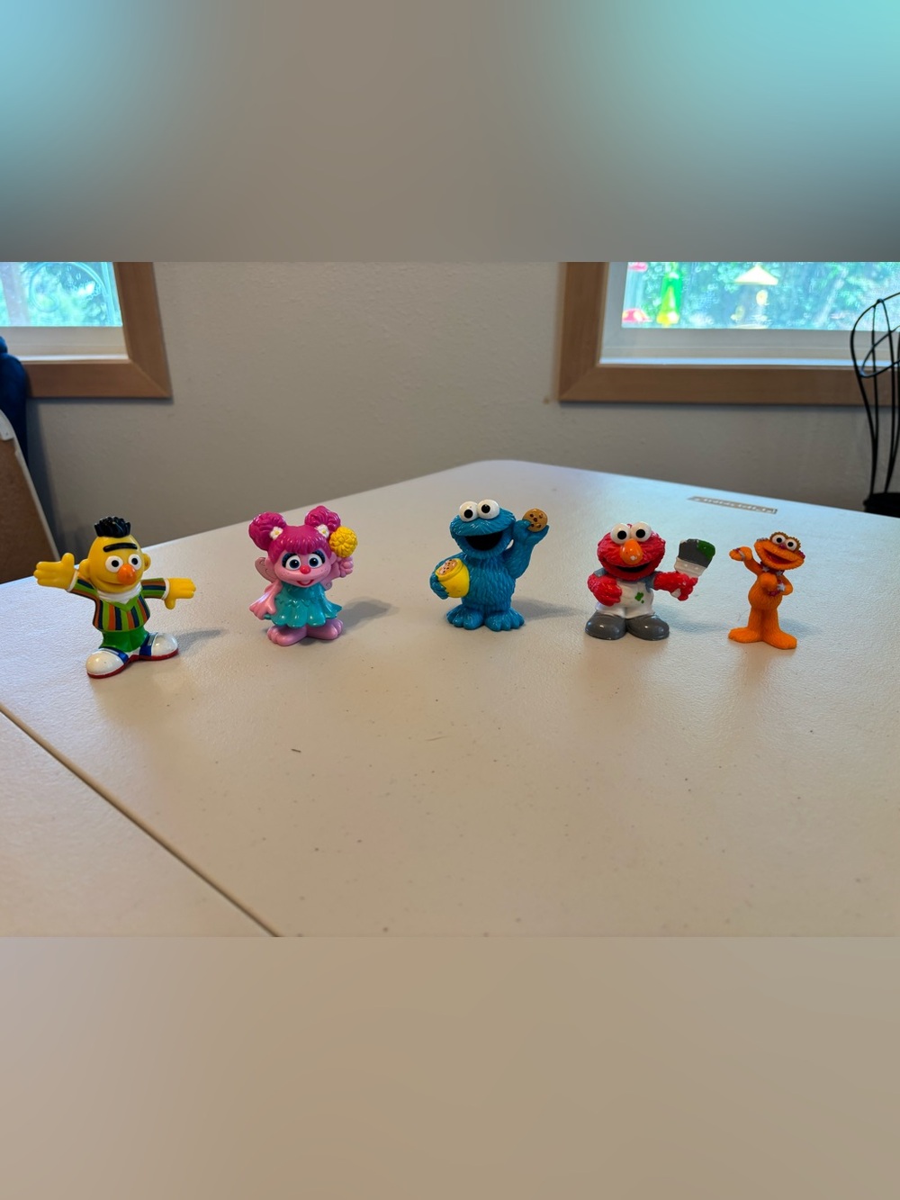 Sesame Street Mini Figure Set/5 - Blue, Pink, Yellow, Red, Orange 
Bag3